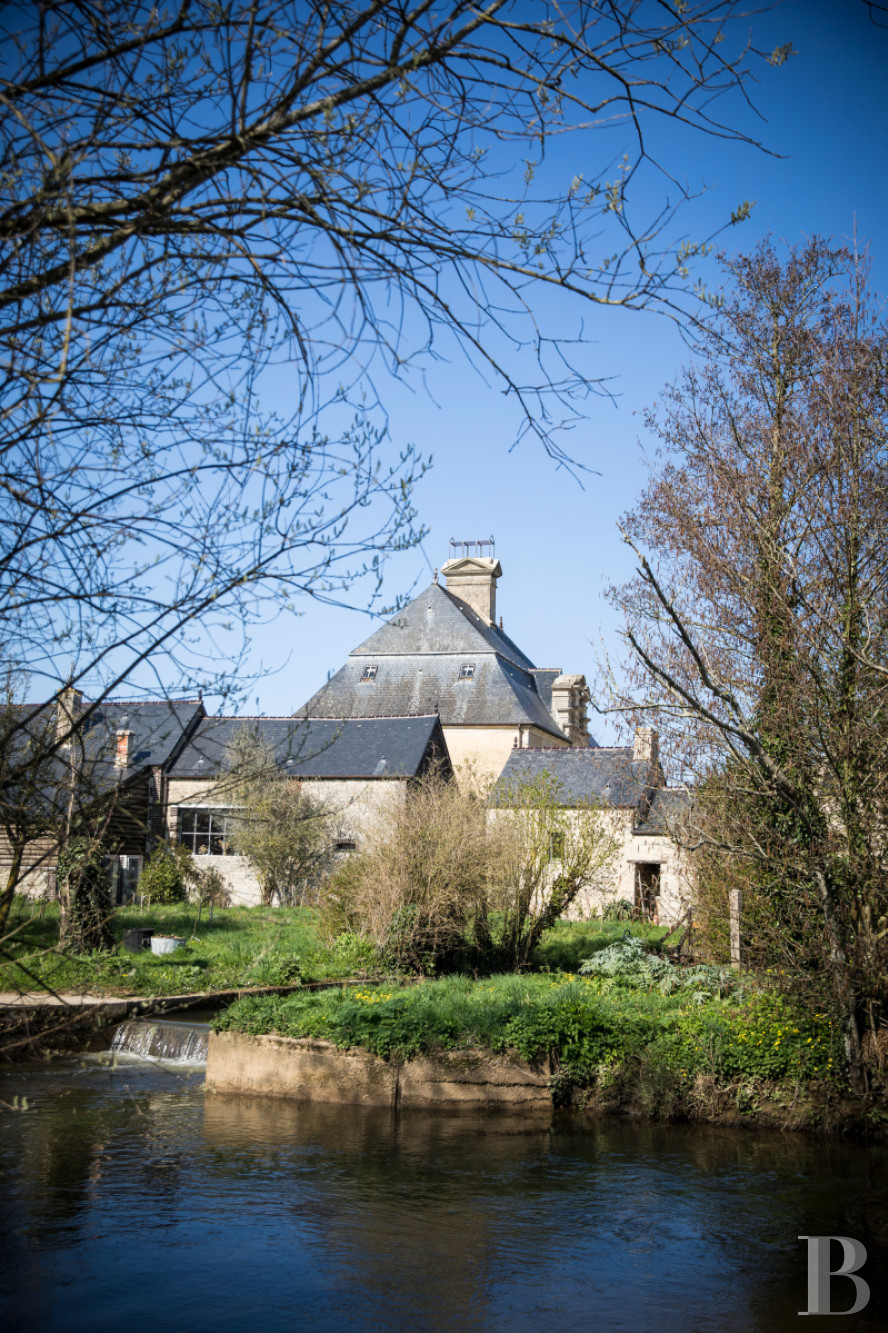 Dans le Calvados, à l’ouest de Bayeux et près des plages du Débarquement, un ancien moulin rénové avec soin - photo  n°2